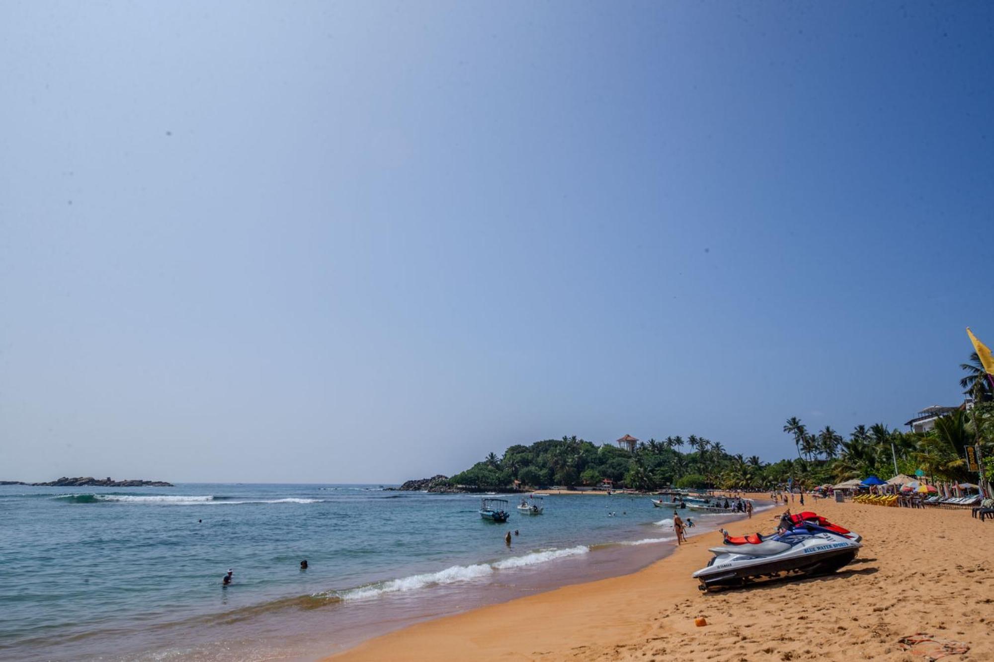 The Waves Unawatuna Exterior photo